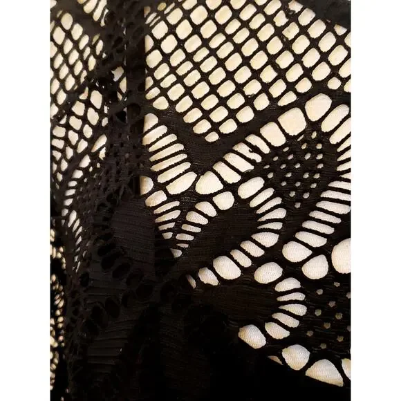 The Paragon Black Lace Two‑Piece Dress Set - Picture 5 of 9